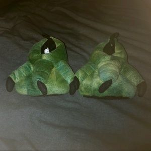 NWOT Children’s Place Toddler Dinosaur Slippers
